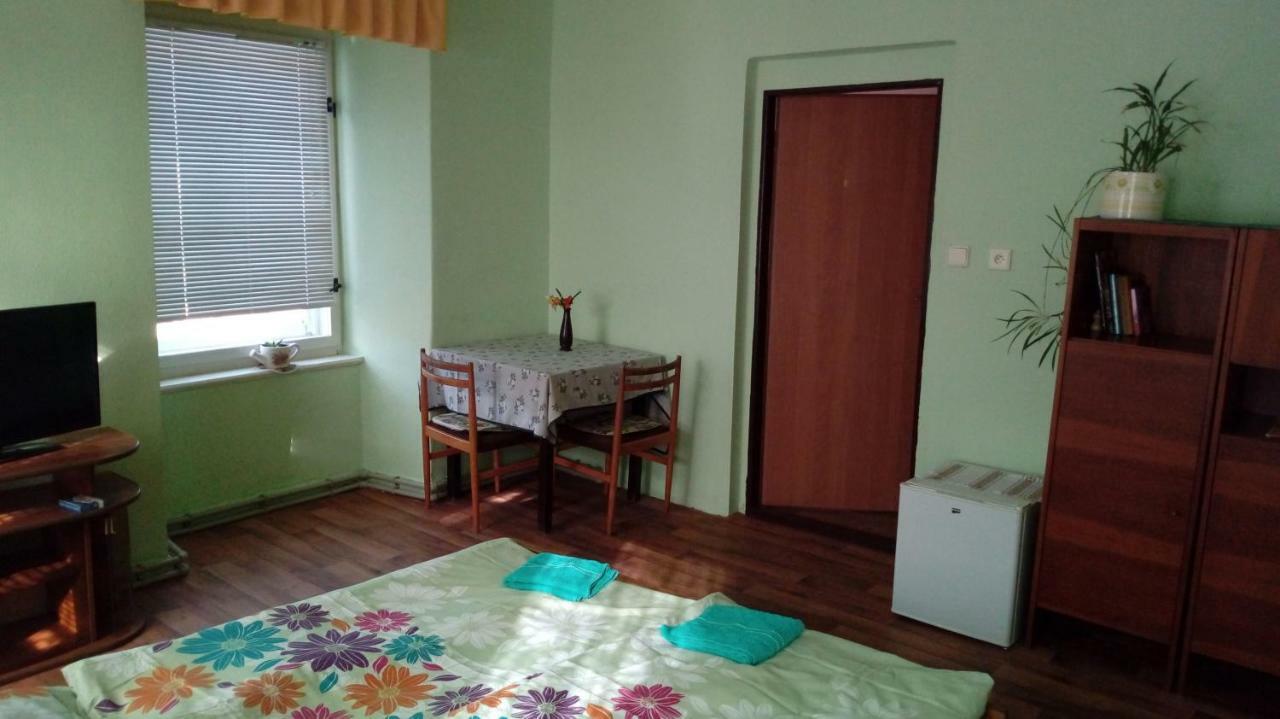 Penzion SKLAŘSKÁ HOSPODA Chřibská Exterior foto